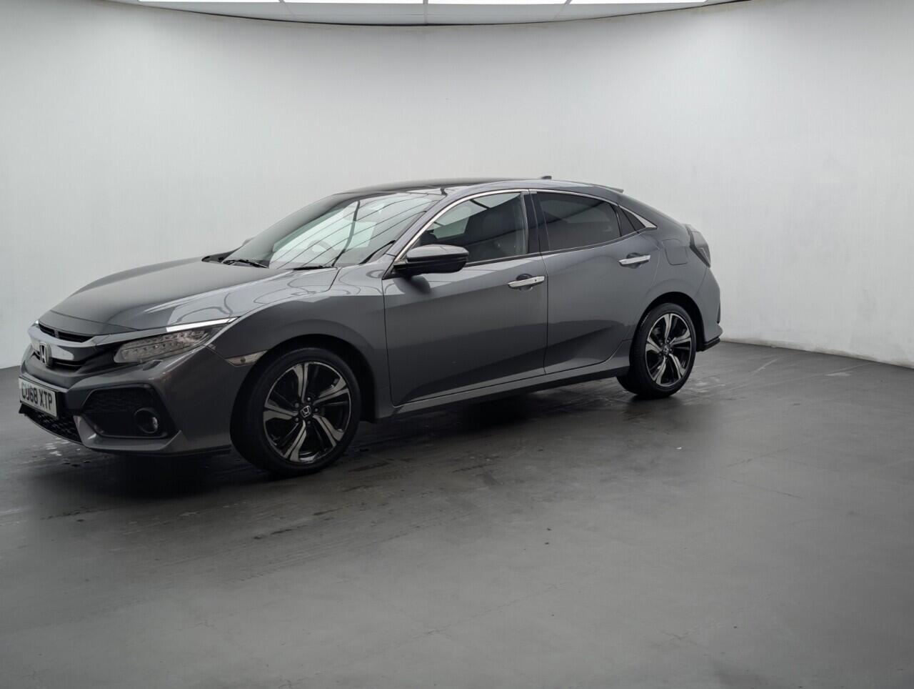Used Honda Civic 2018 for sale - 76423173: Photo 4