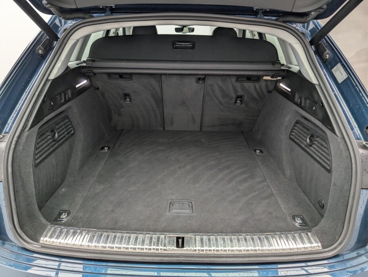 Used Audi e-tron 2020 for sale - 77190725: Photo 25