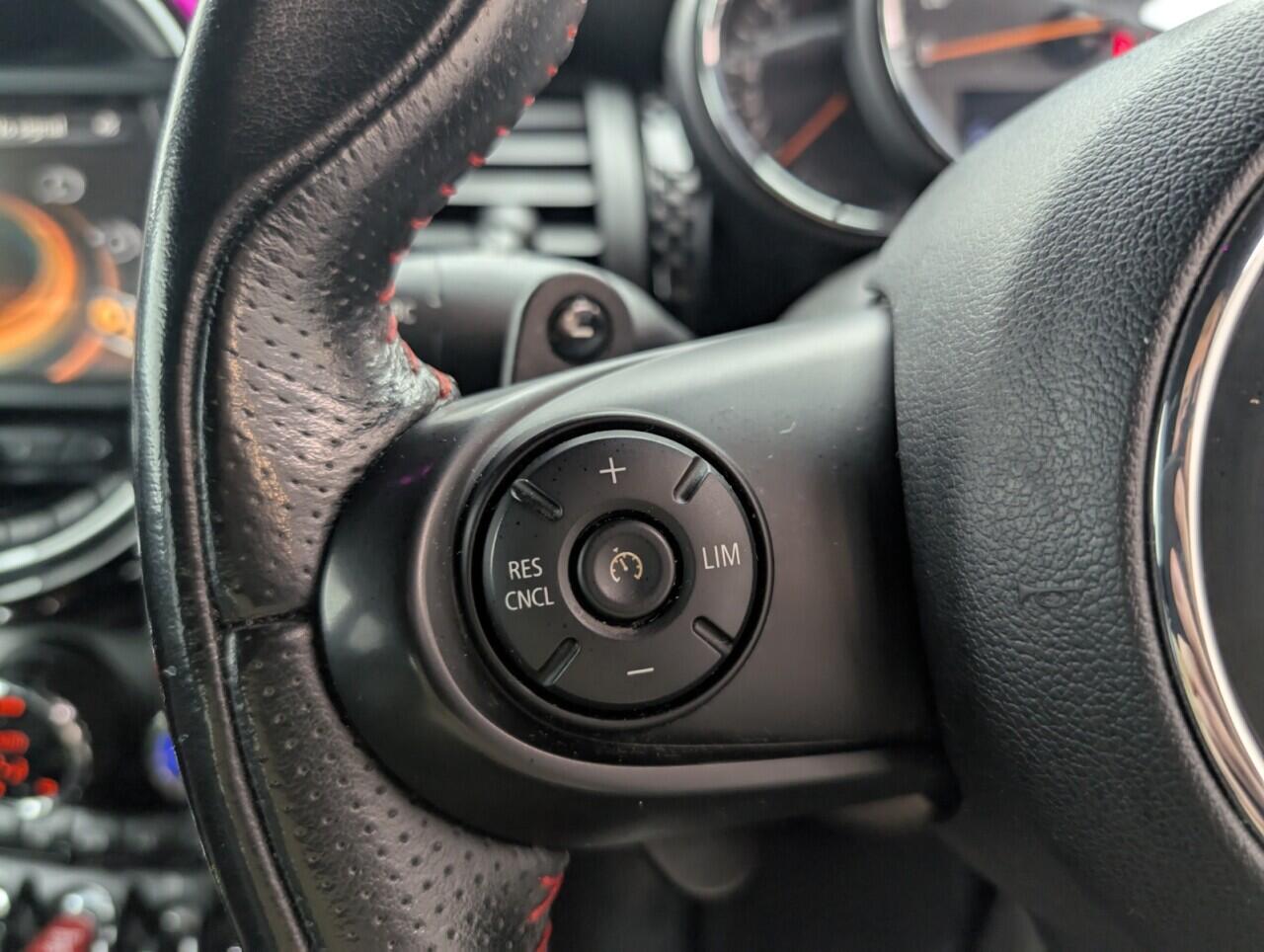 Used MINI Hatch 2018 for sale - 76424866: Photo 17