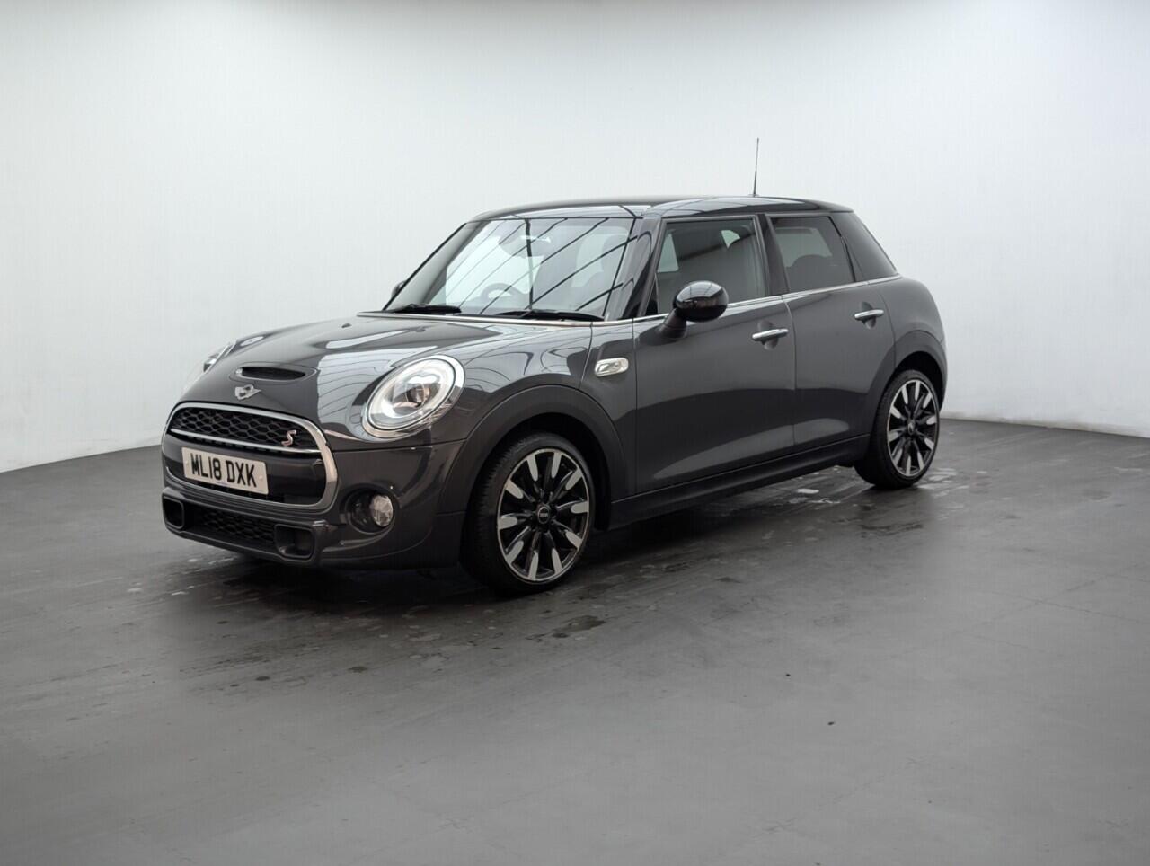 Used MINI Hatch 2018 for sale - 76424866: Photo 4