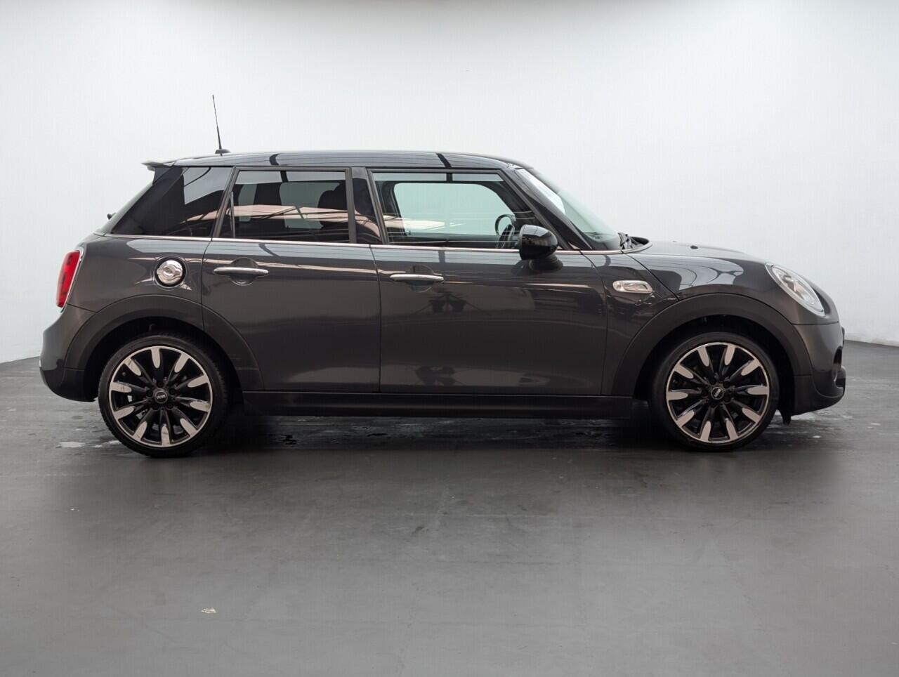 Used MINI Hatch 2018 for sale - 76424866: Photo 9