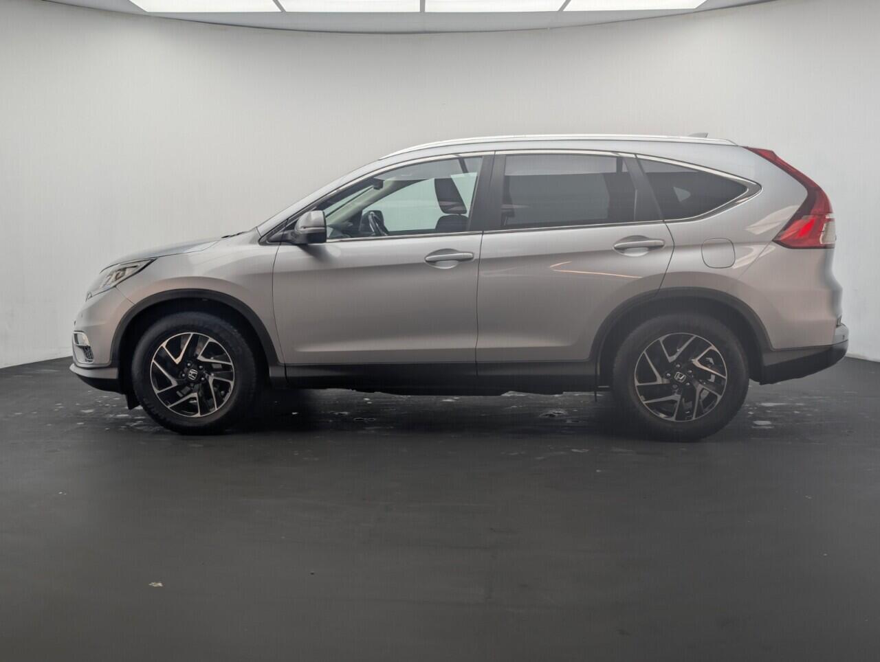 Used Honda CR-V 2017 for sale - 76425010: Photo 5