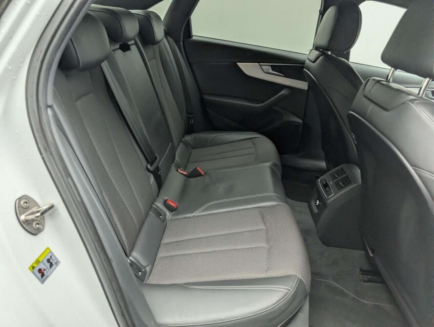 Used Audi A4 2015 for sale - 77714396: Photo 21