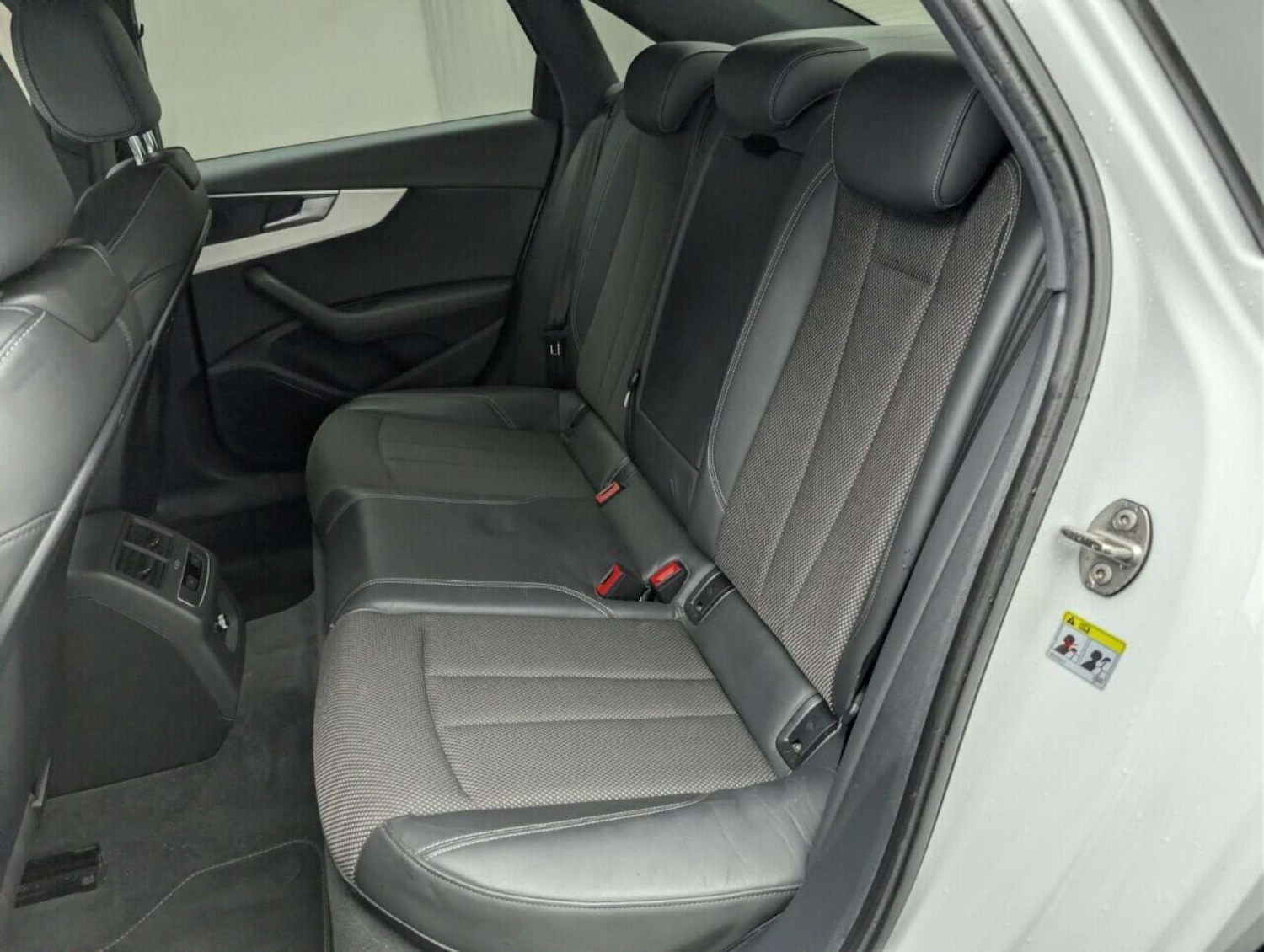 Used Audi A4 2015 for sale - 77714396: Photo 23