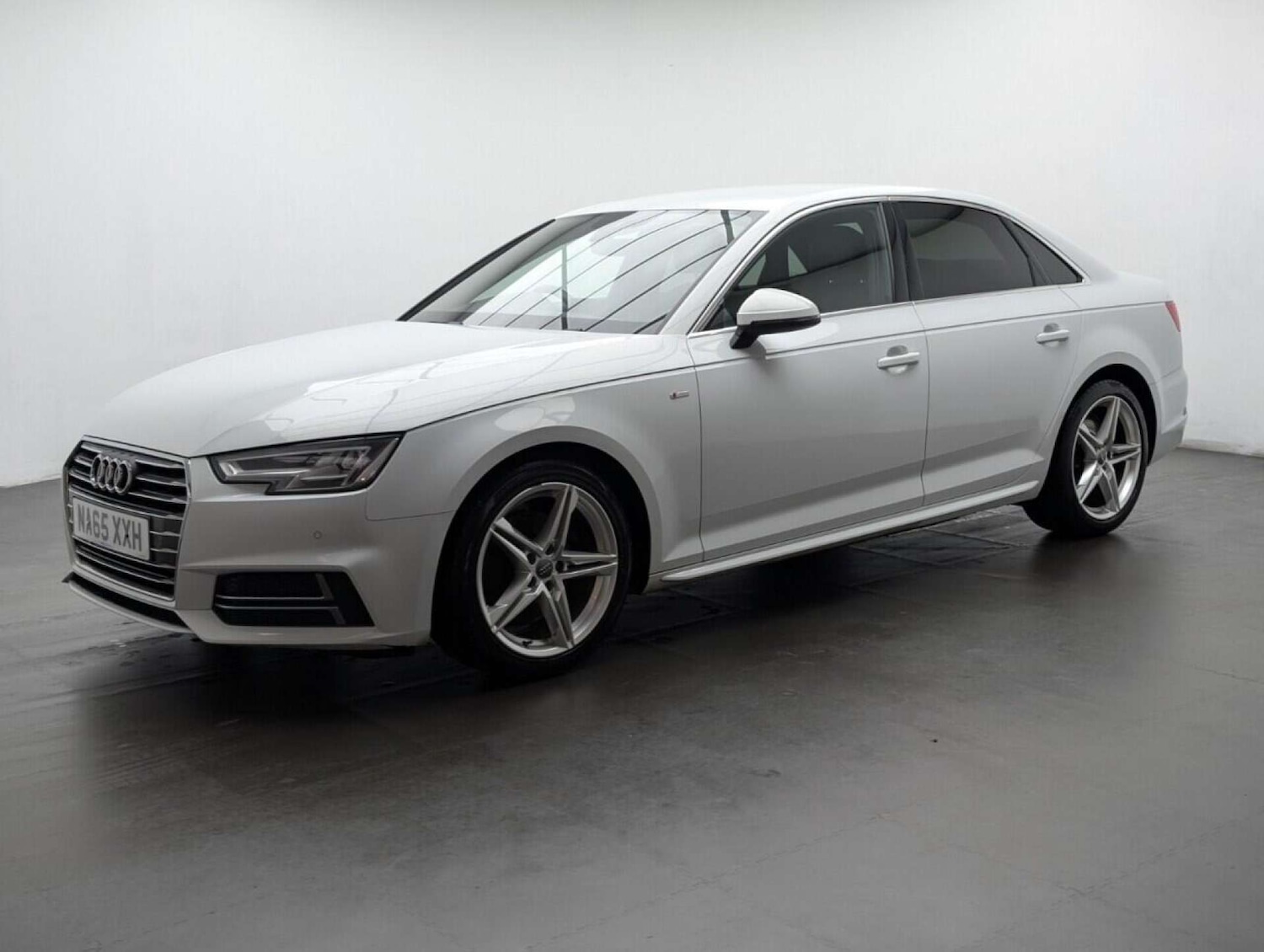 Used Audi A4 2015 for sale - 77714396: Photo 5