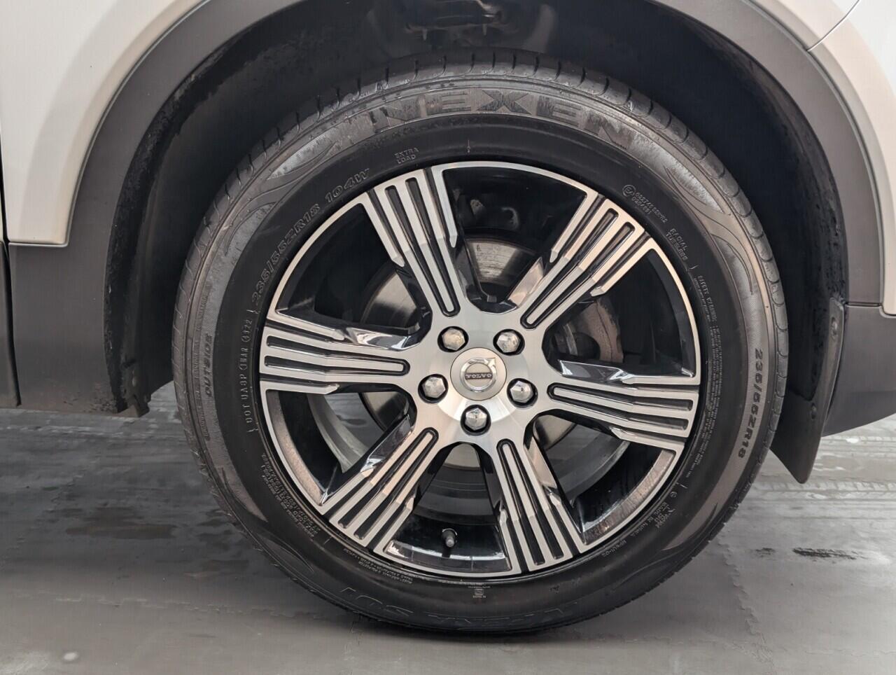 Used Volvo XC40 2021 for sale - 76952809: Photo 10