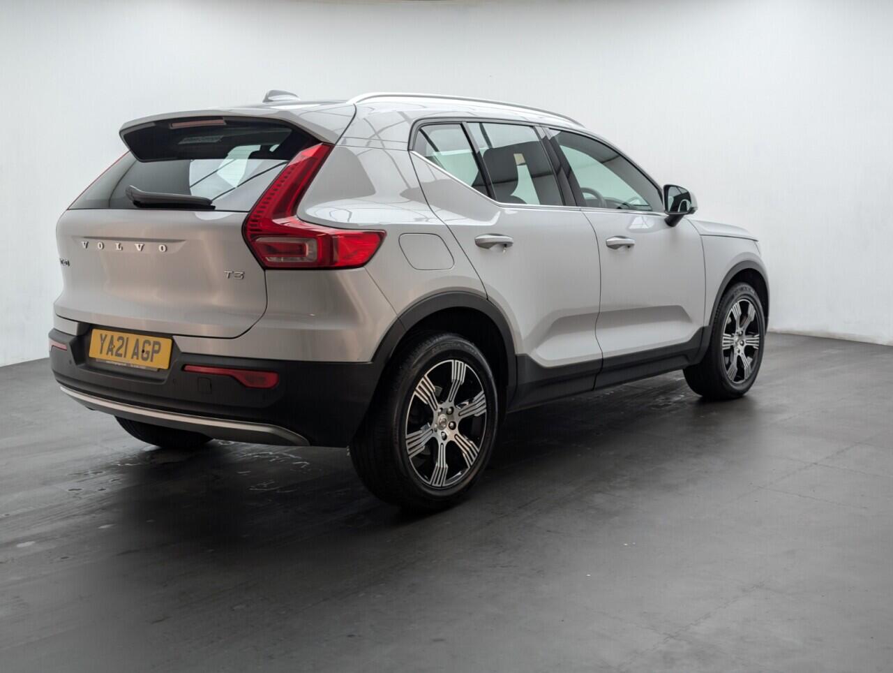 Used Volvo XC40 2021 for sale - 76952809: Photo 8