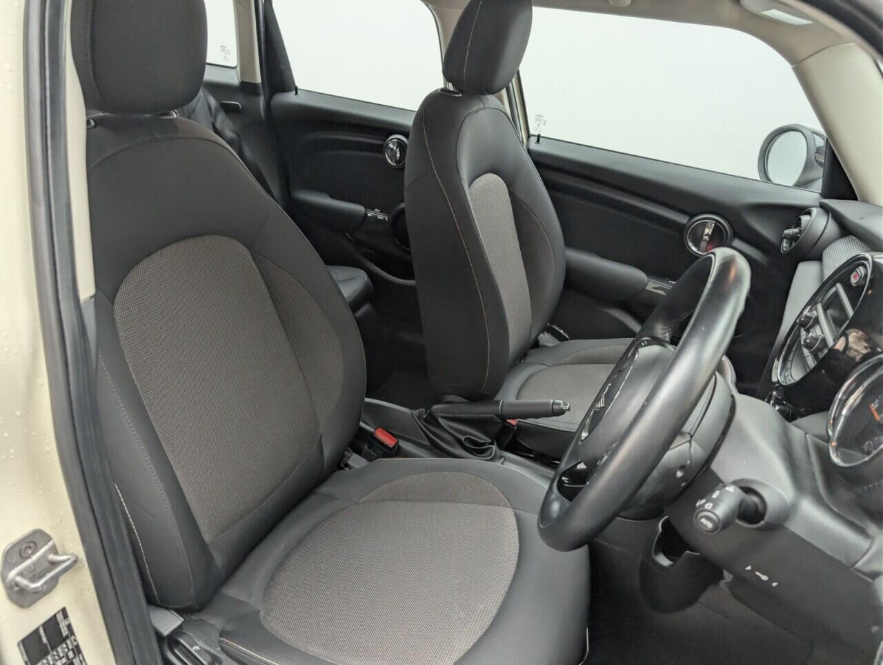 Used MINI Hatch 2016 for sale - 76953068: Photo 12