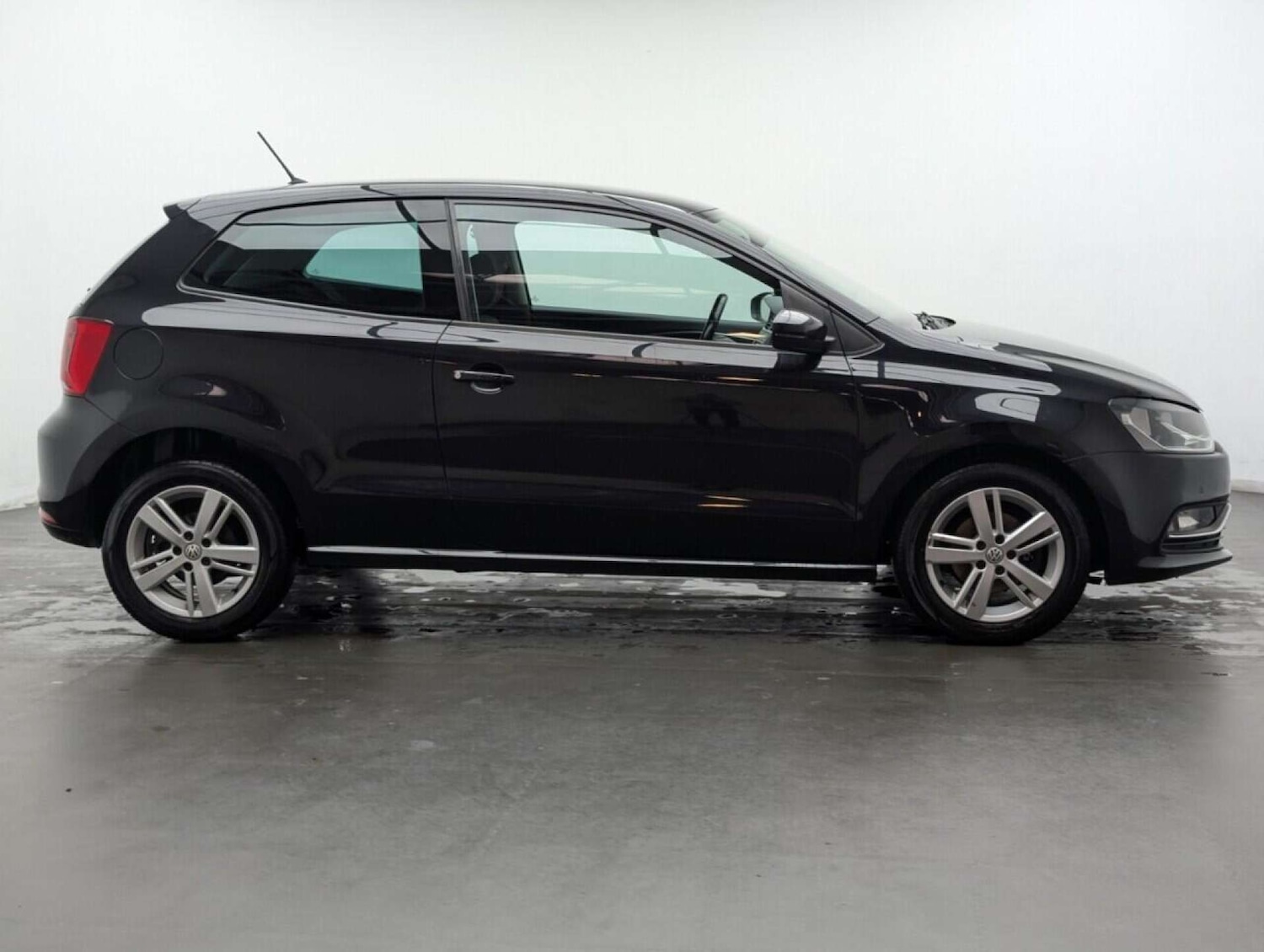 Used Volkswagen Polo 2017 for sale - 77714590: Photo 9