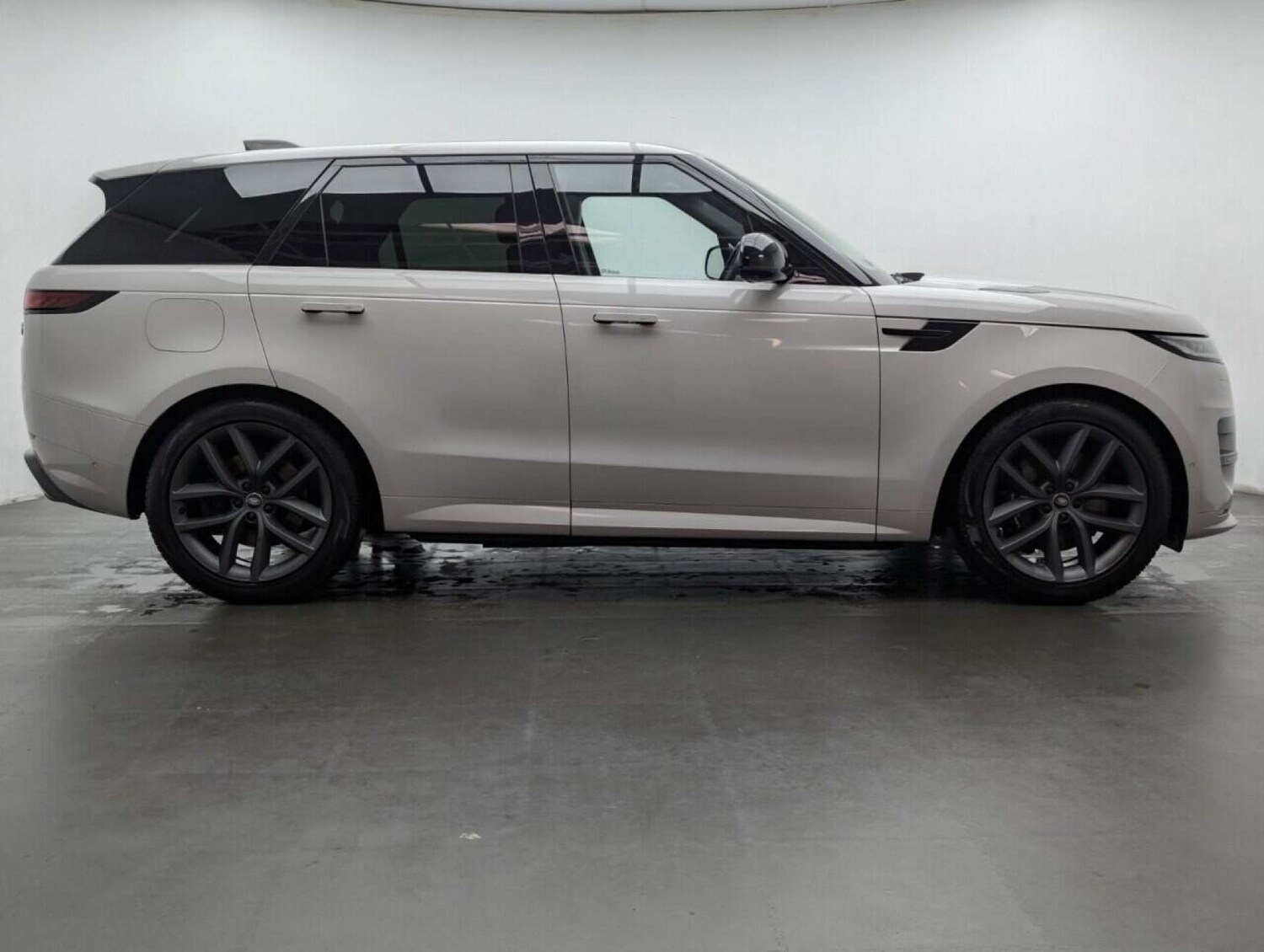 Used Land Rover Range Rover Sport 2023 for sale - 77714192: Photo 9