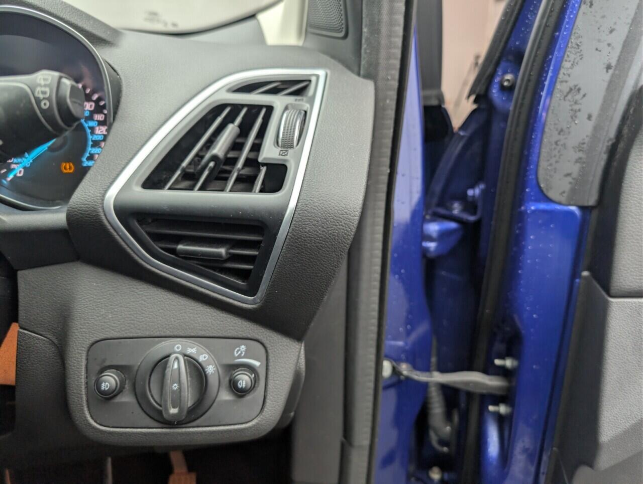 Used Ford Kuga 2015 for sale - 77175556: Photo 19