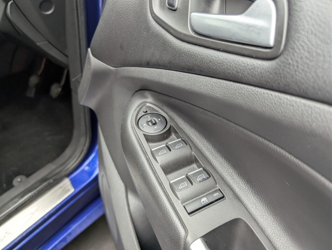 Used Ford Kuga 2015 for sale - 77175556: Photo 20