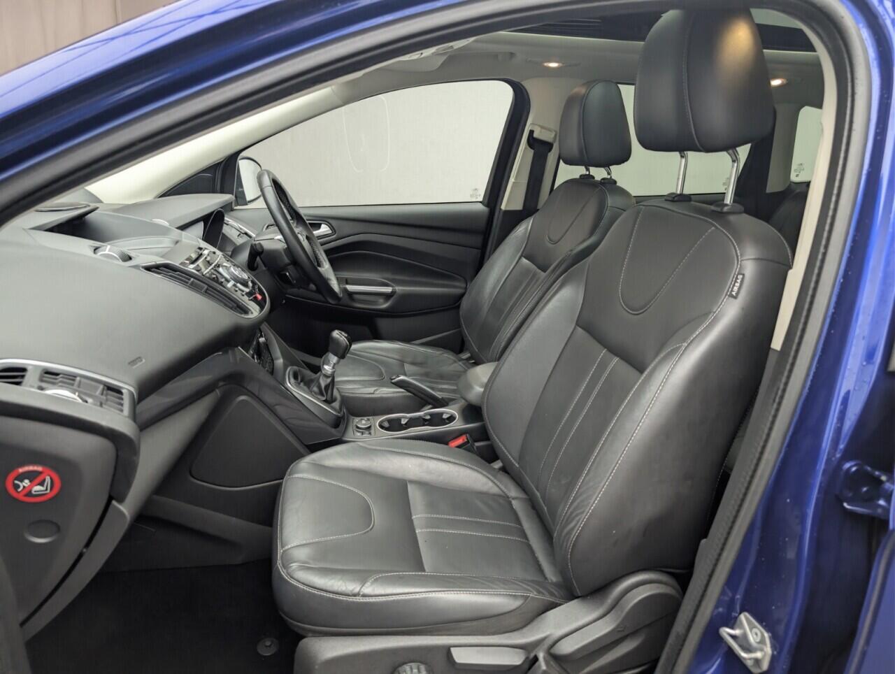 Used Ford Kuga 2015 for sale - 77175556: Photo 27