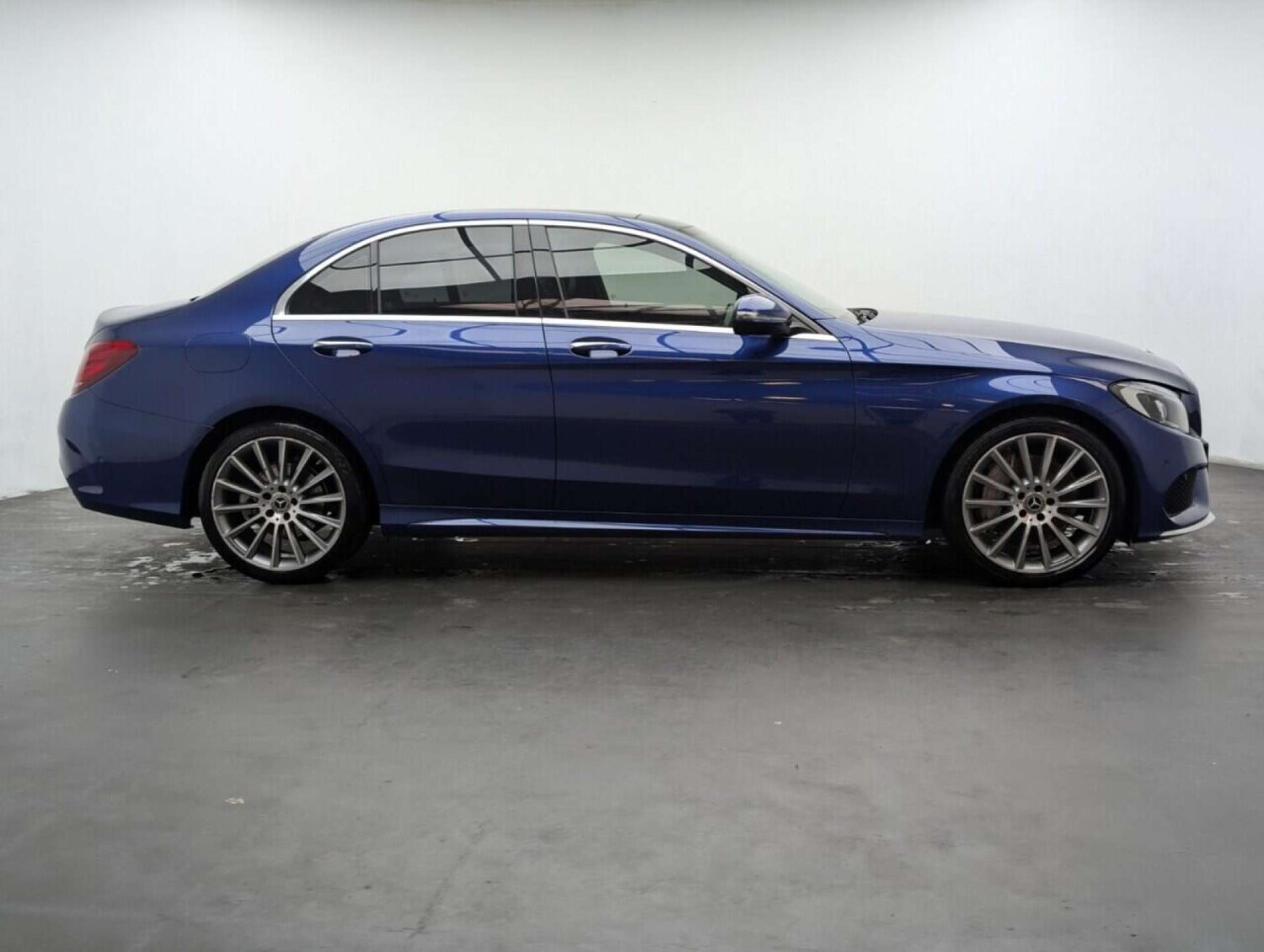 Used Mercedes-Benz C Class 2017 for sale - 77714354: Photo 9