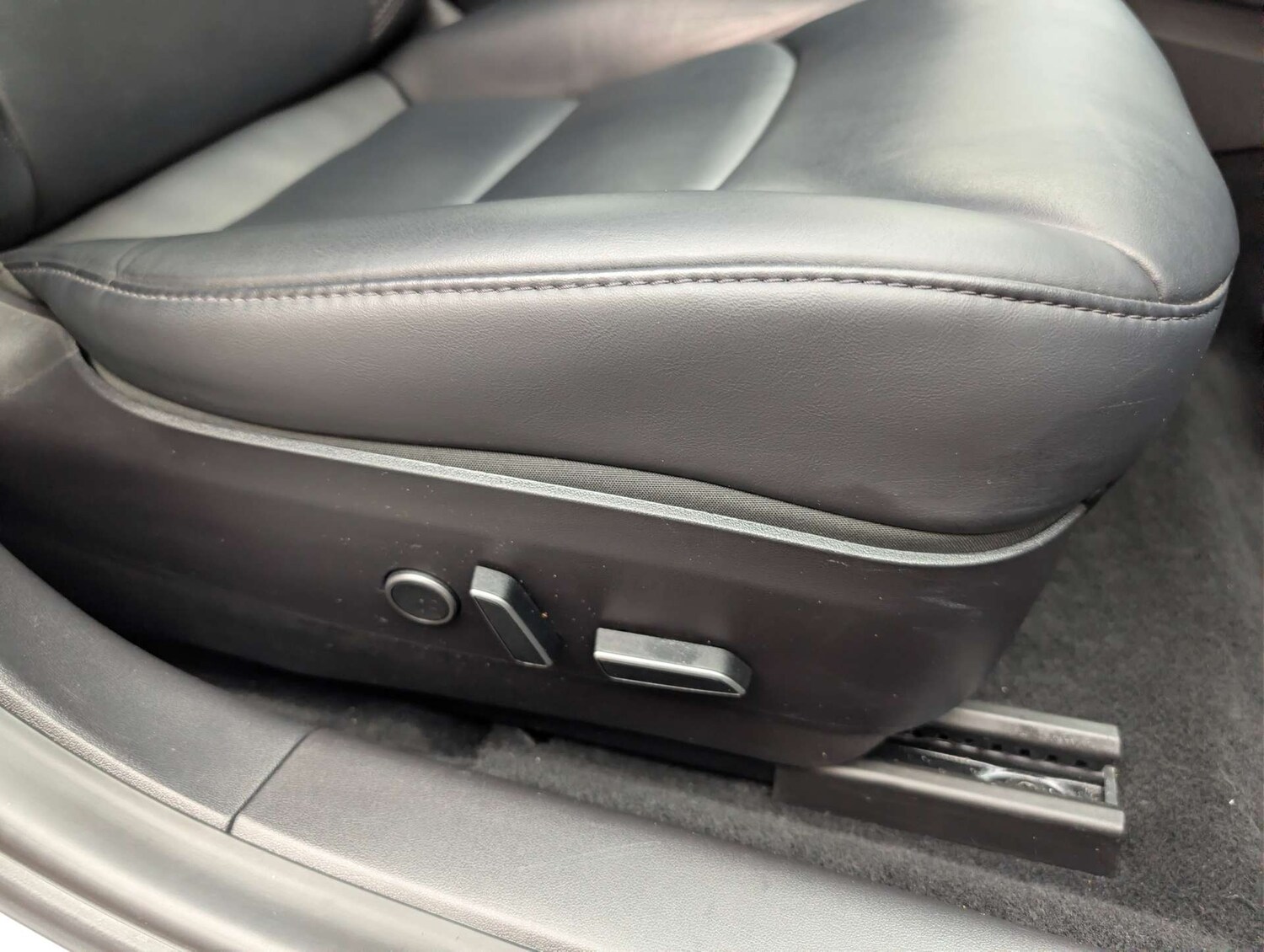 Used Tesla Model 3 2020 for sale - 78091330: Photo 21