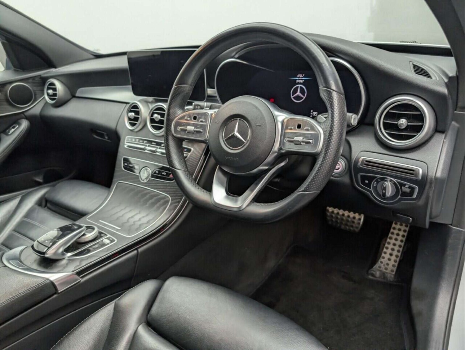 Used Mercedes-Benz C Class 2020 for sale - 77714870: Photo 11