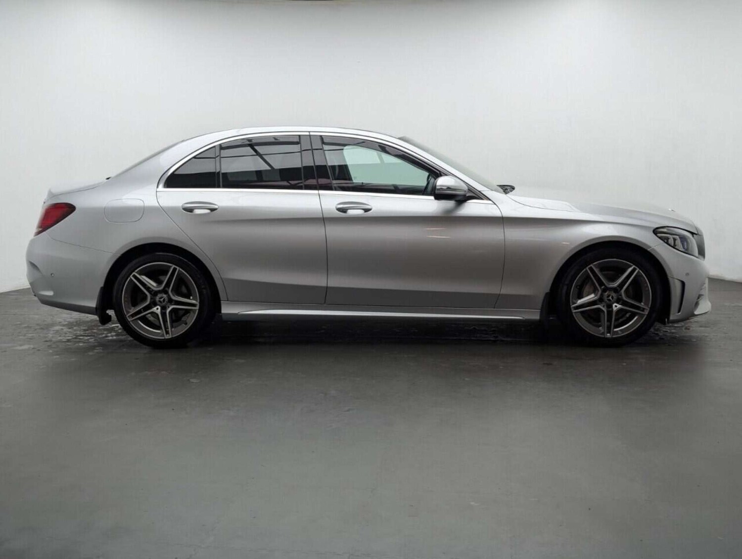 Used Mercedes-Benz C Class 2020 for sale - 77714870: Photo 9