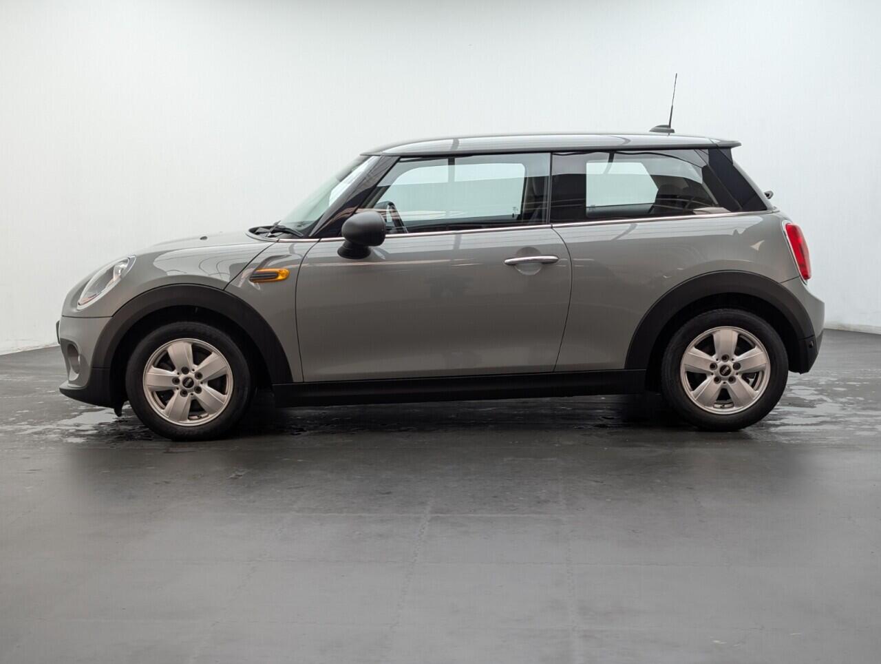 Used MINI Hatch 2017 for sale - 76657732: Photo 5