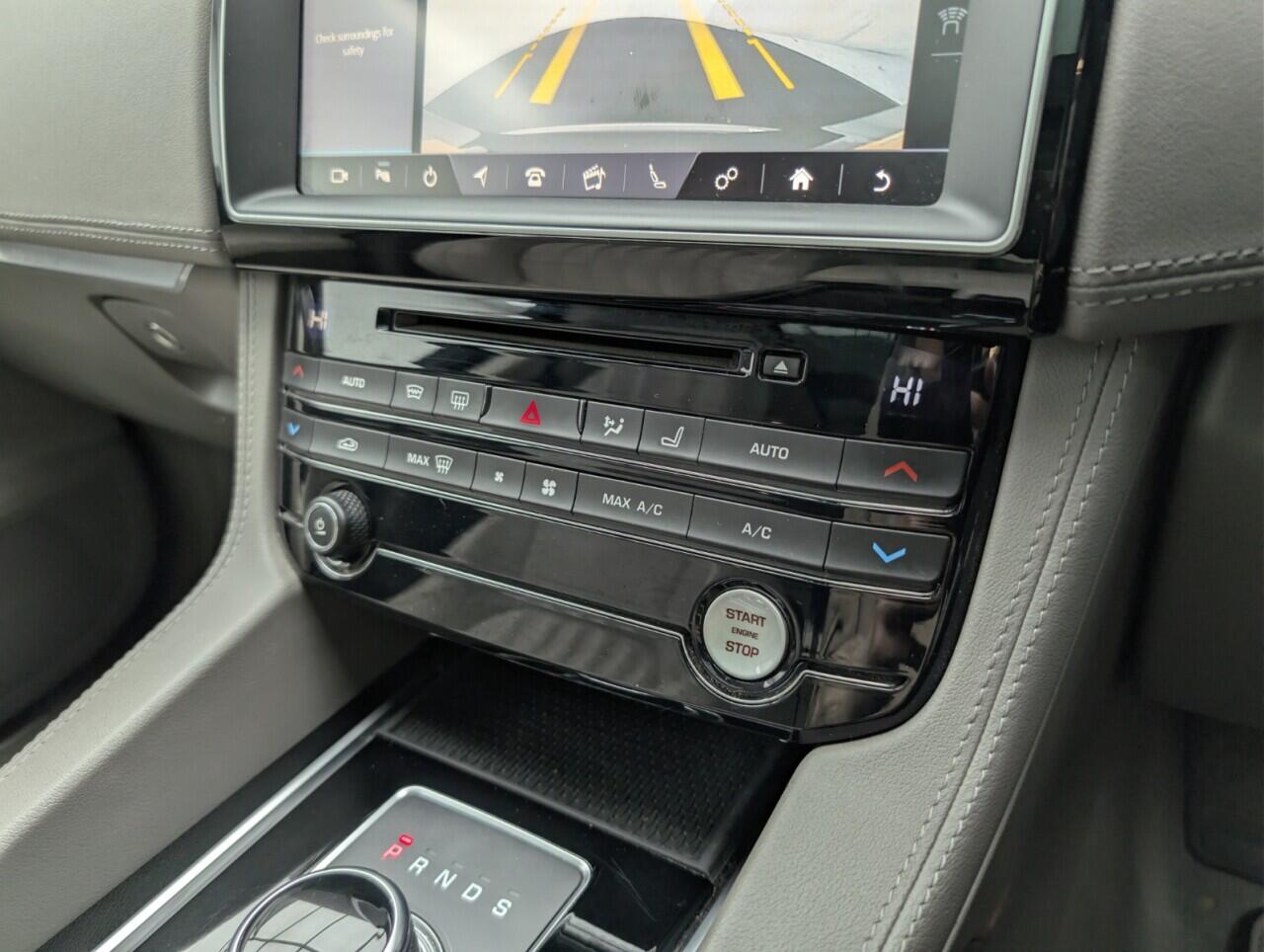 Used Jaguar F-Pace 2018 for sale - 76424405: Photo 27