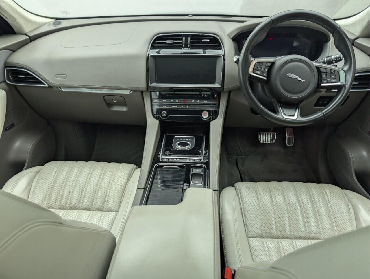 Used Jaguar F-Pace 2018 for sale - 76424405: Photo 37