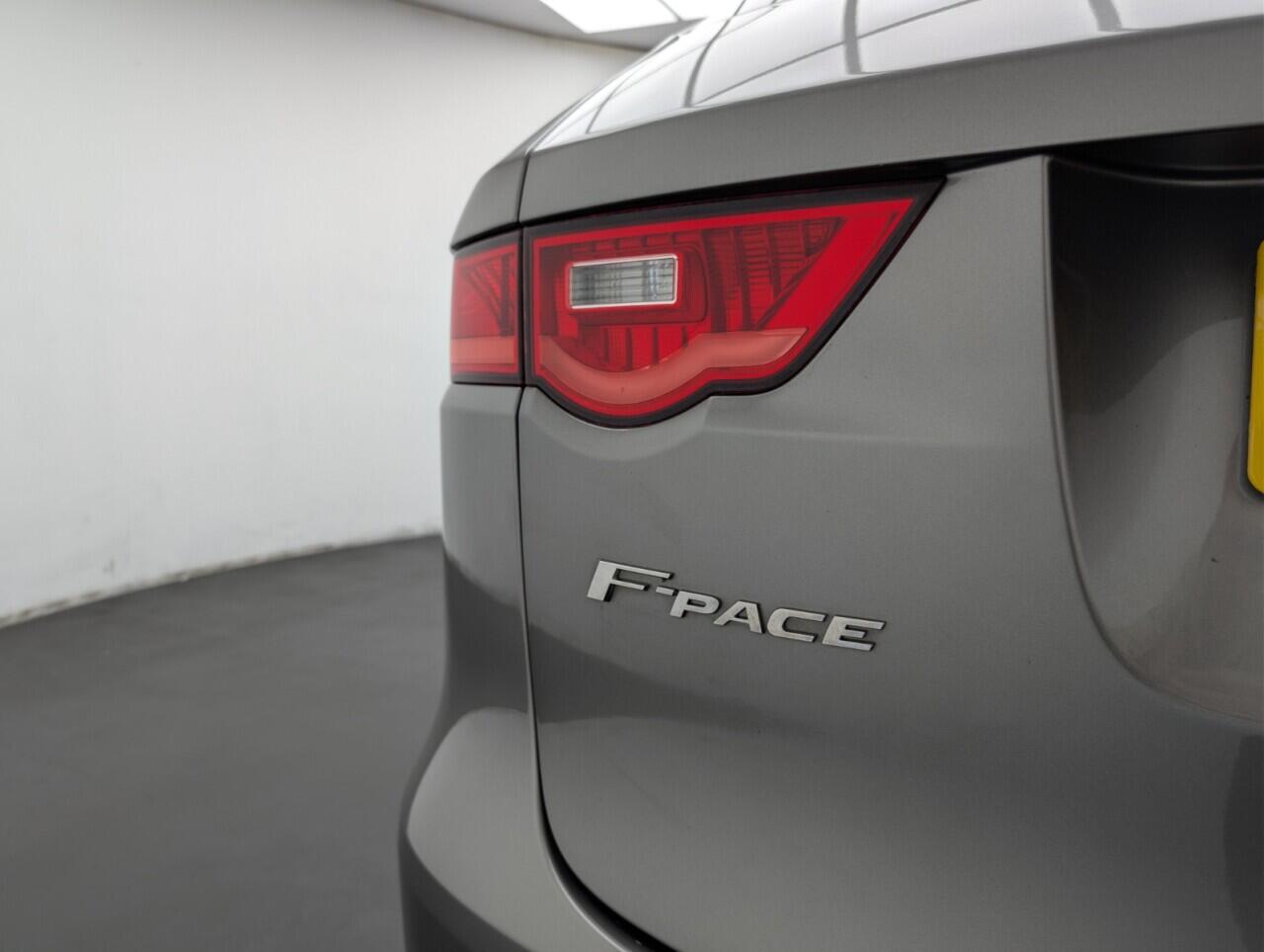 Used Jaguar F-Pace 2018 for sale - 76424405: Photo 41