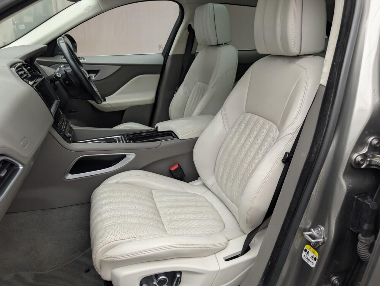 Used Jaguar F-Pace 2018 for sale - 76424405: Photo 43