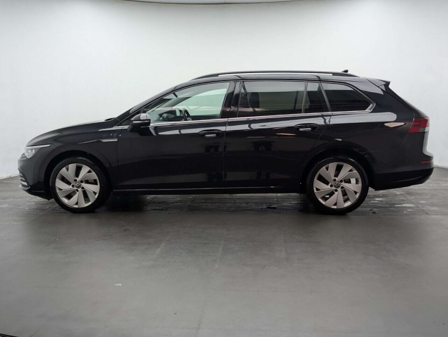 Used Volkswagen Golf 2021 for sale - 77713841: Photo 5