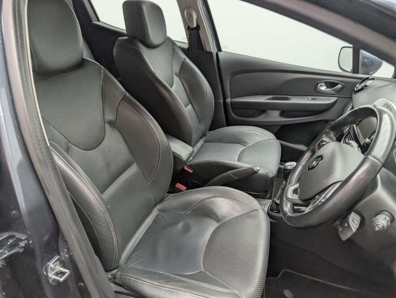 Used Renault Clio 2018 for sale - 77279230: Photo 12