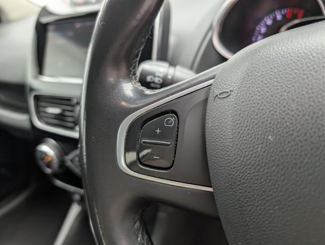 Used Renault Clio 2018 for sale - 77279230: Photo 17