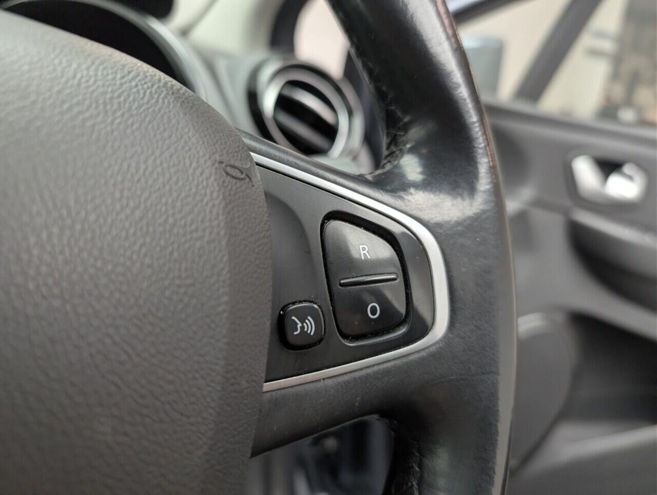 Used Renault Clio 2018 for sale - 77279230: Photo 18