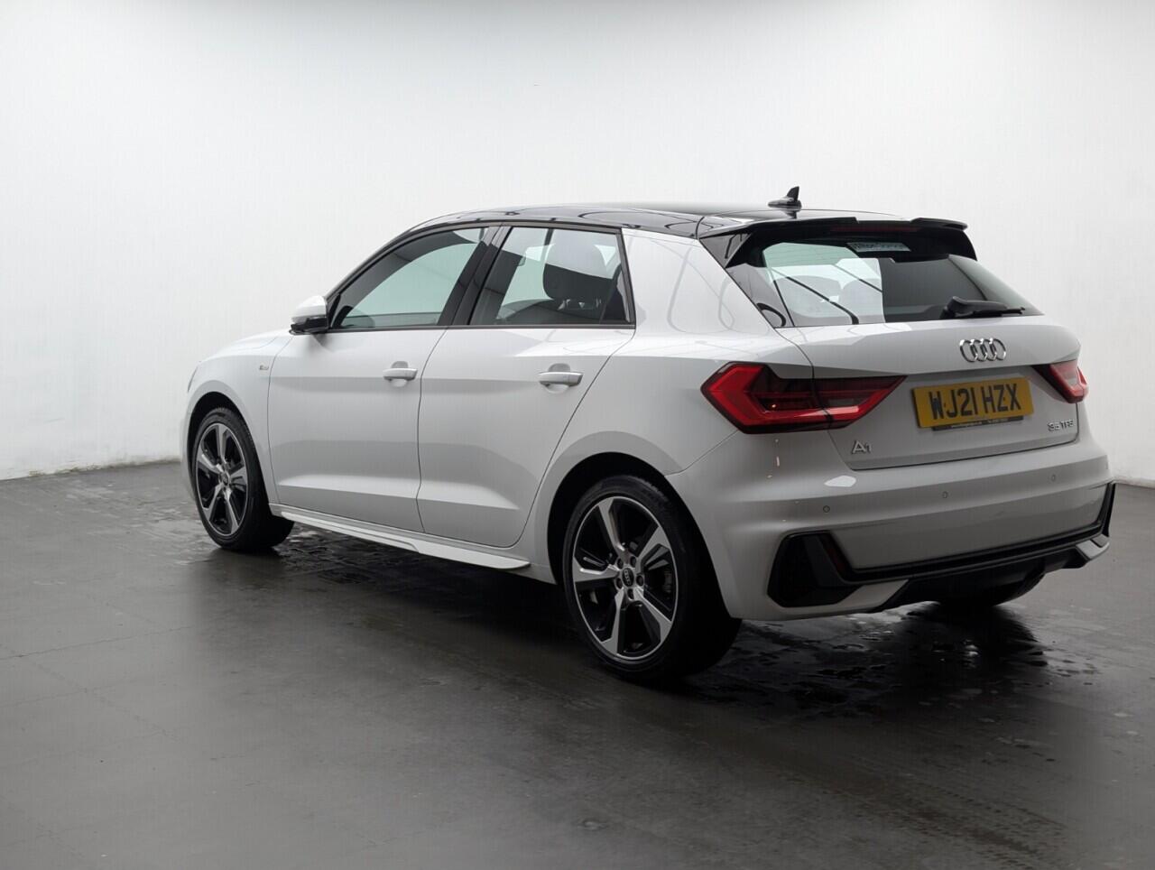 Used Audi A1 for sale - 76771856: Photo 6