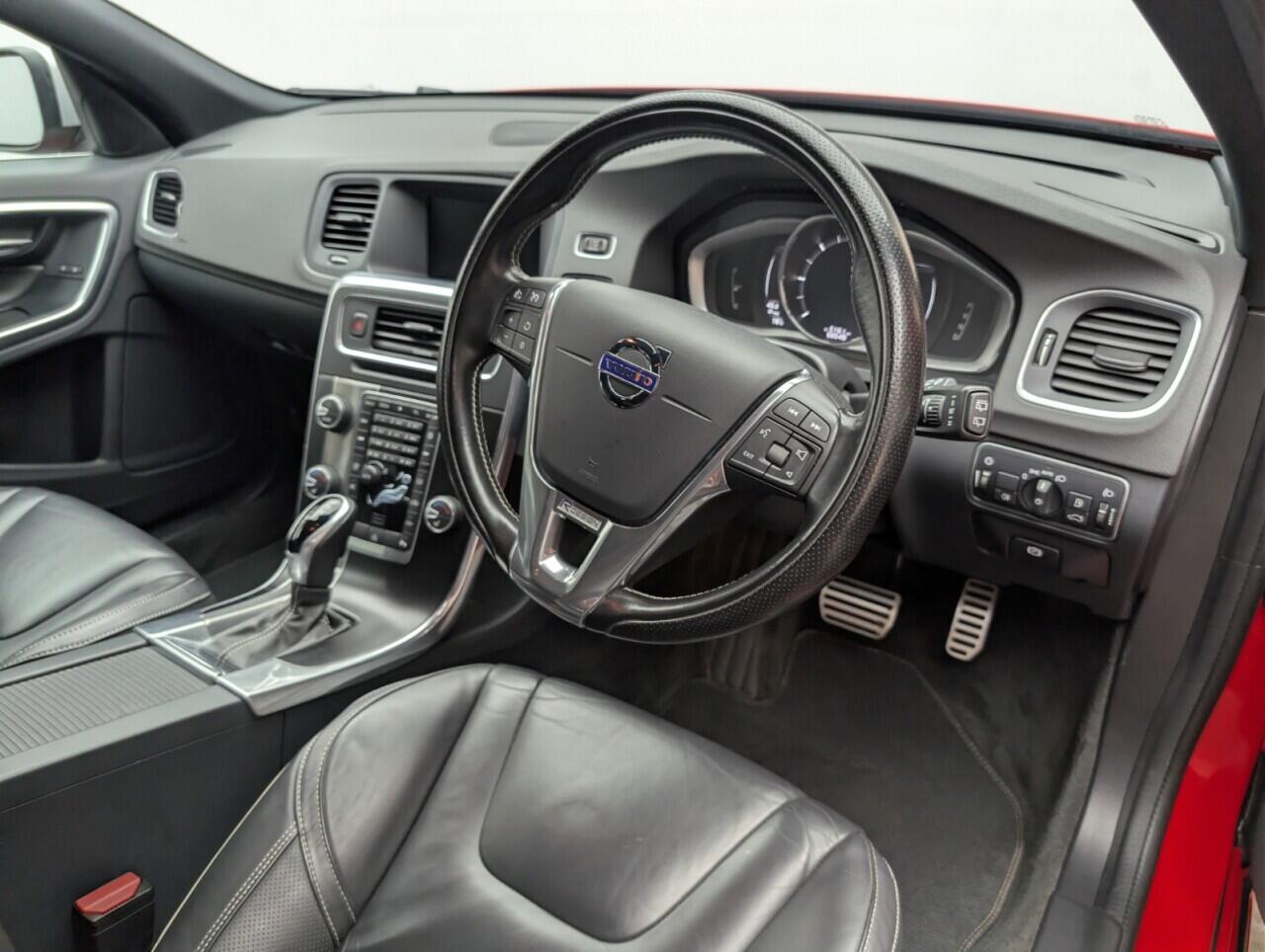 Used Volvo V60 2017 for sale - 76865305: Photo 11