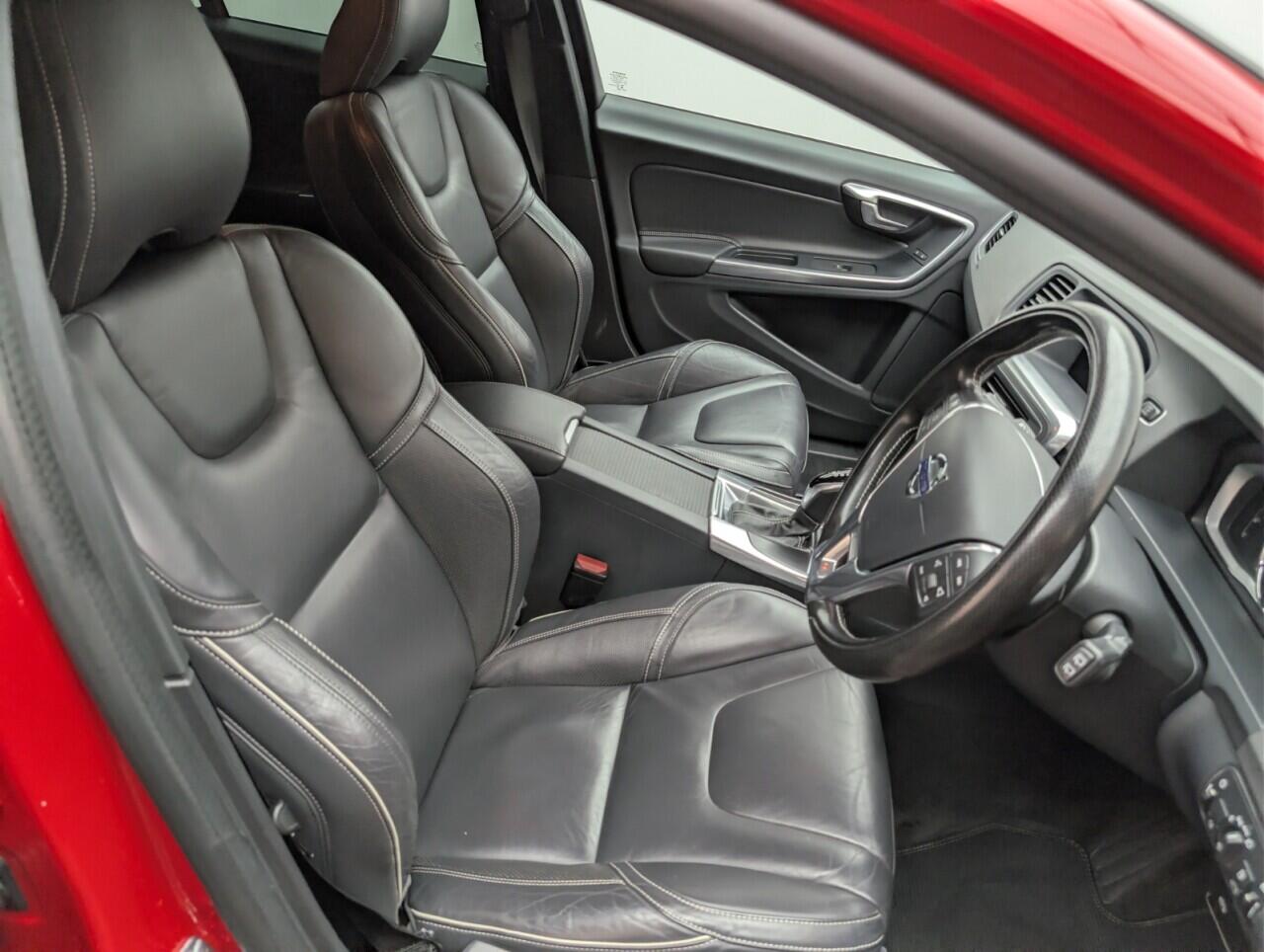 Used Volvo V60 2017 for sale - 76865305: Photo 12