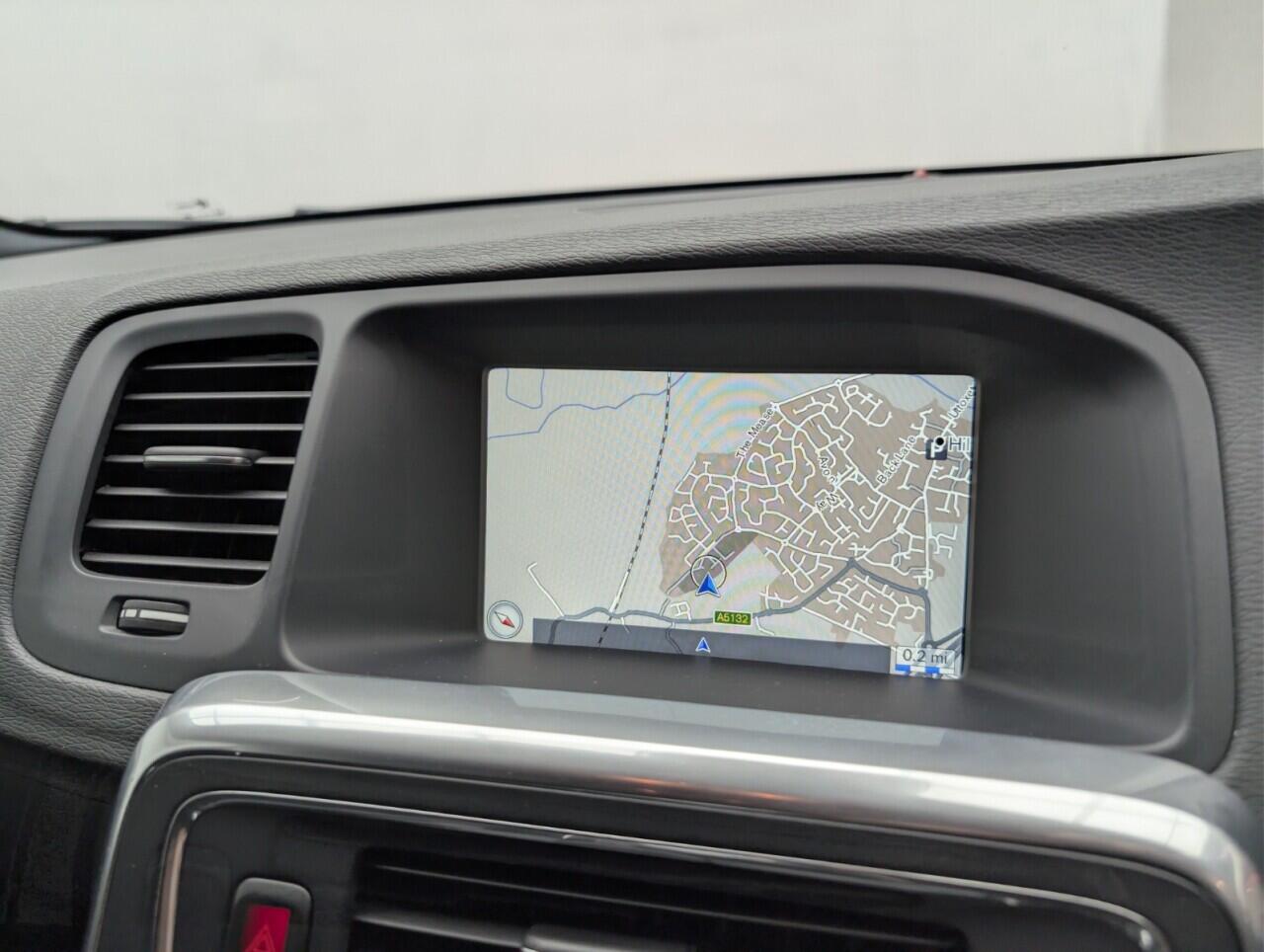 Used Volvo V60 2017 for sale - 76865305: Photo 14