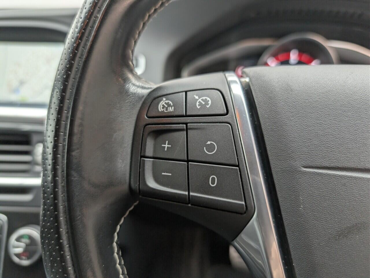 Used Volvo V60 2017 for sale - 76865305: Photo 19