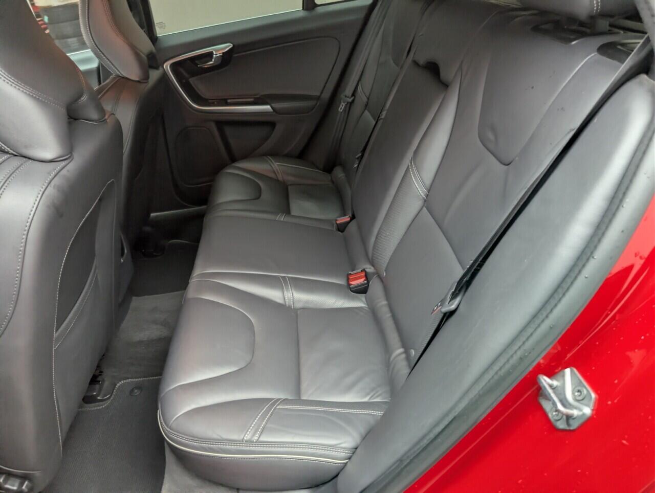 Used Volvo V60 2017 for sale - 76865305: Photo 27