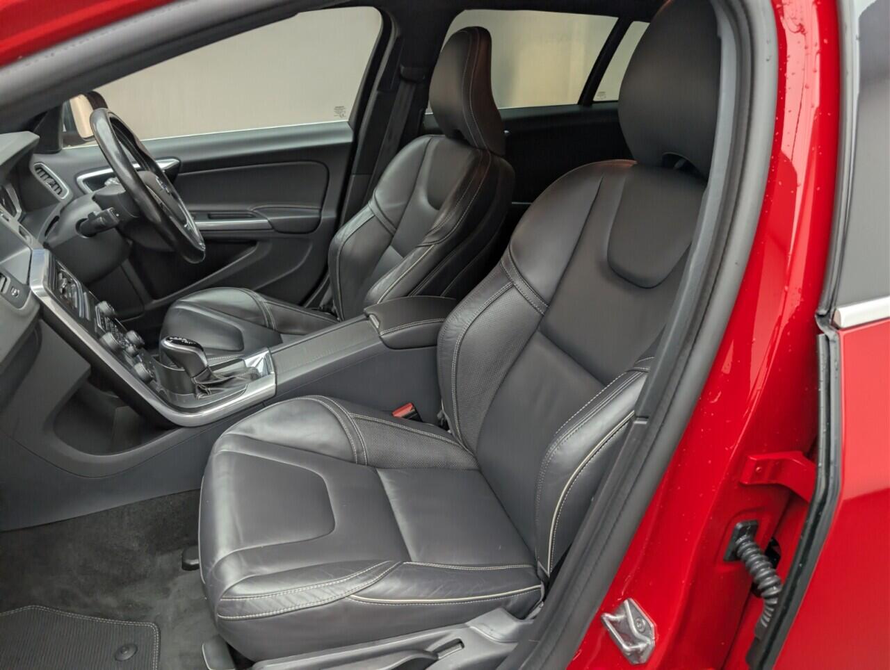 Used Volvo V60 2017 for sale - 76865305: Photo 28