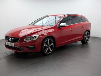 Used Volvo V60 2017 for sale - 76865305: Photo