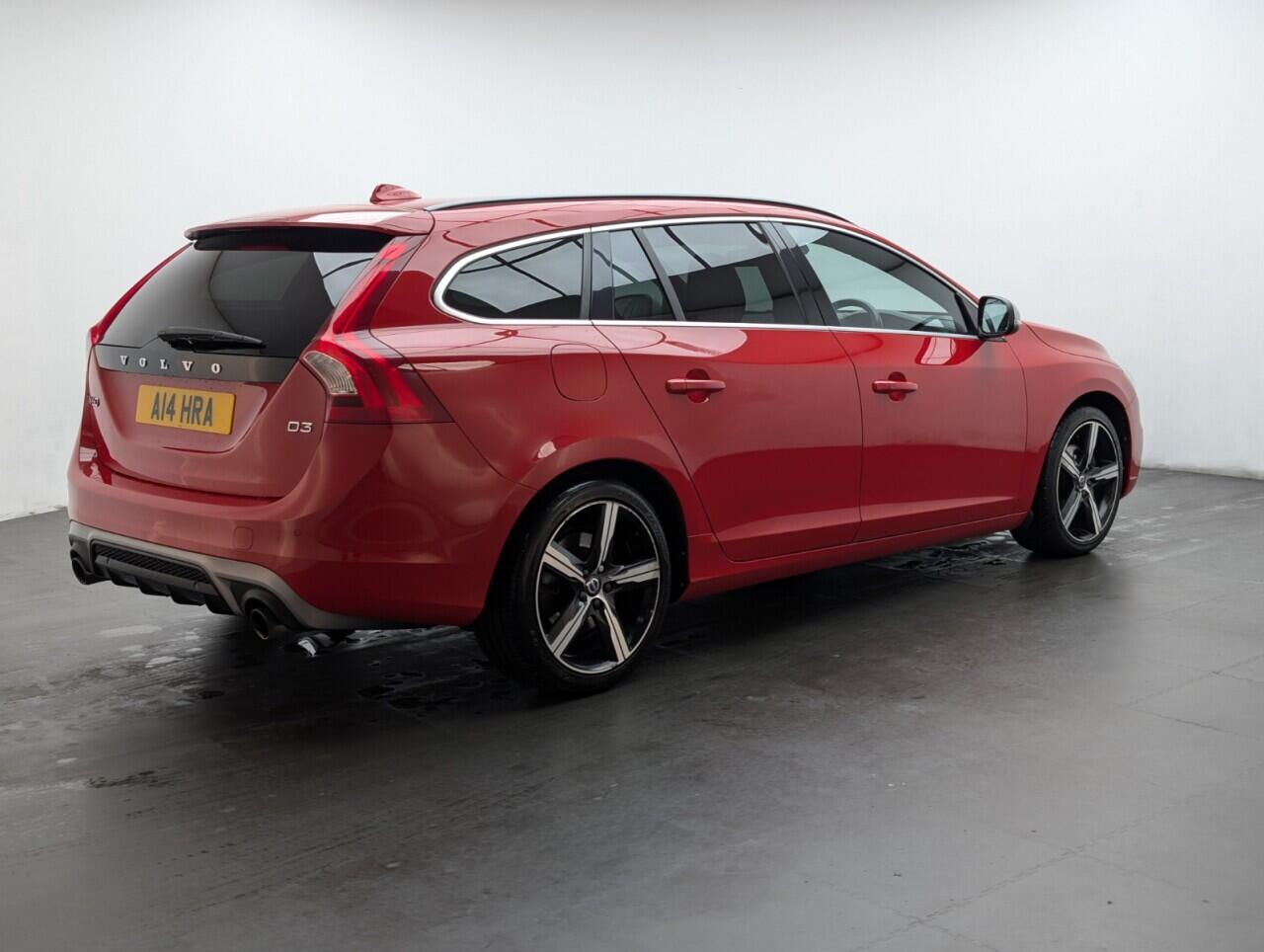 Used Volvo V60 2017 for sale - 76865305: Photo 8