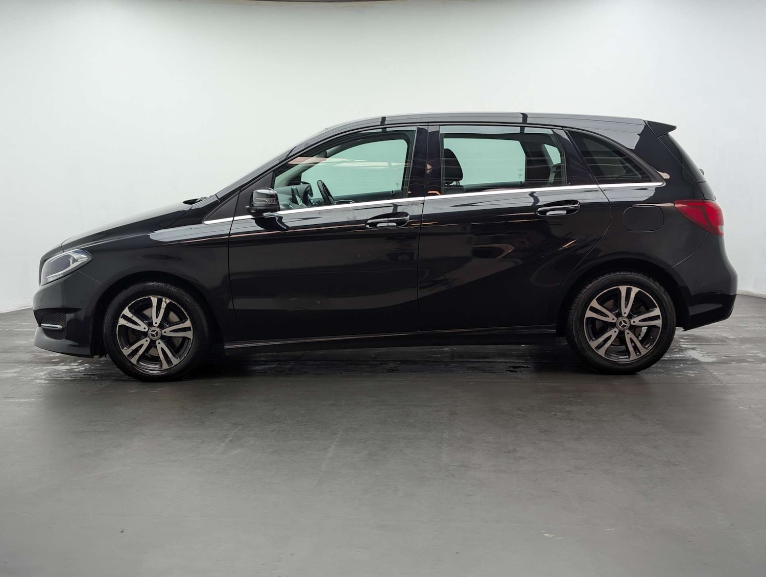 Used Mercedes-Benz B Class 2017 for sale - 78080723: Photo 6