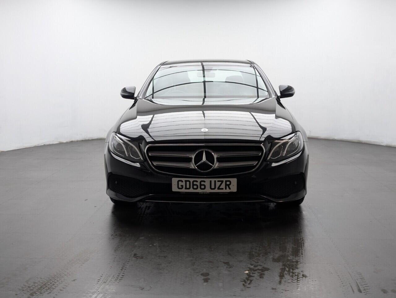 Used Mercedes-Benz E Class 2017 for sale - 77143150: Photo 3