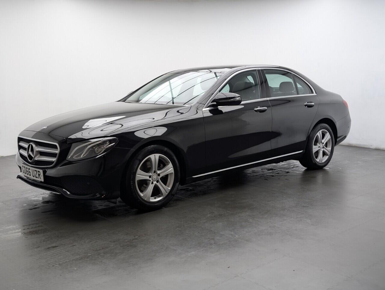 Used Mercedes-Benz E Class 2017 for sale - 77143150: Photo 4