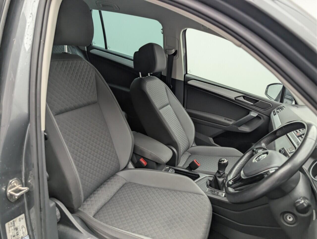 Used Volkswagen Tiguan 2018 for sale - 77611987: Photo 12