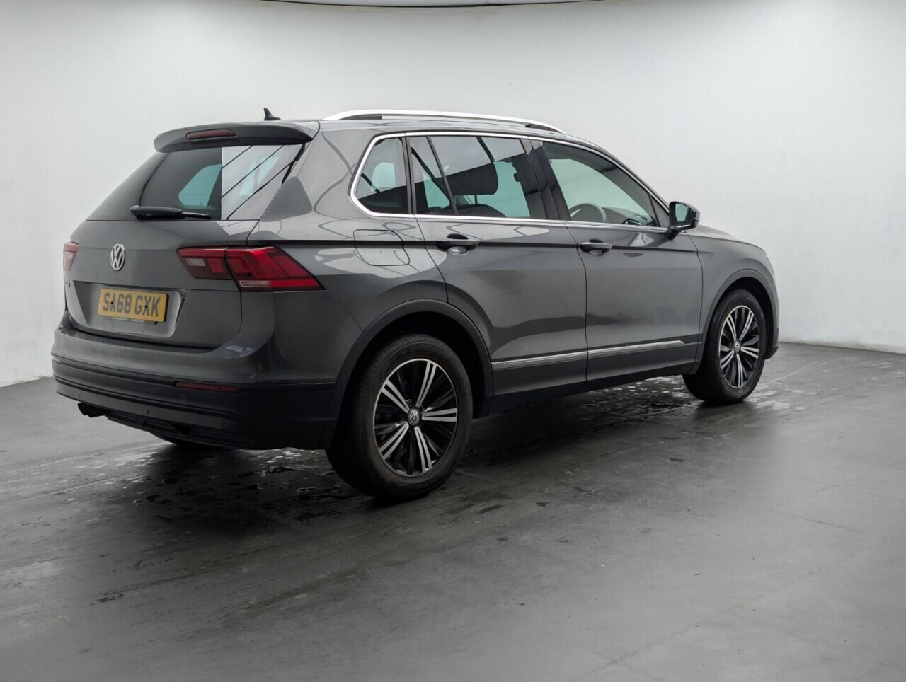 Used Volkswagen Tiguan 2018 for sale - 77611987: Photo 8