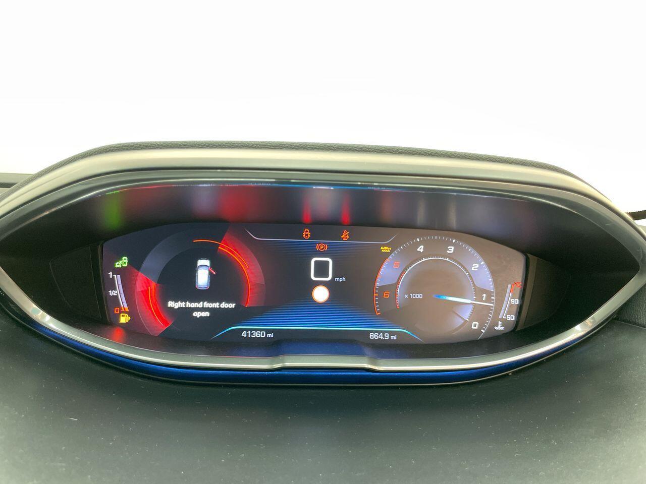 Used Peugeot 3008 2018 for sale - 77015900: Photo 17