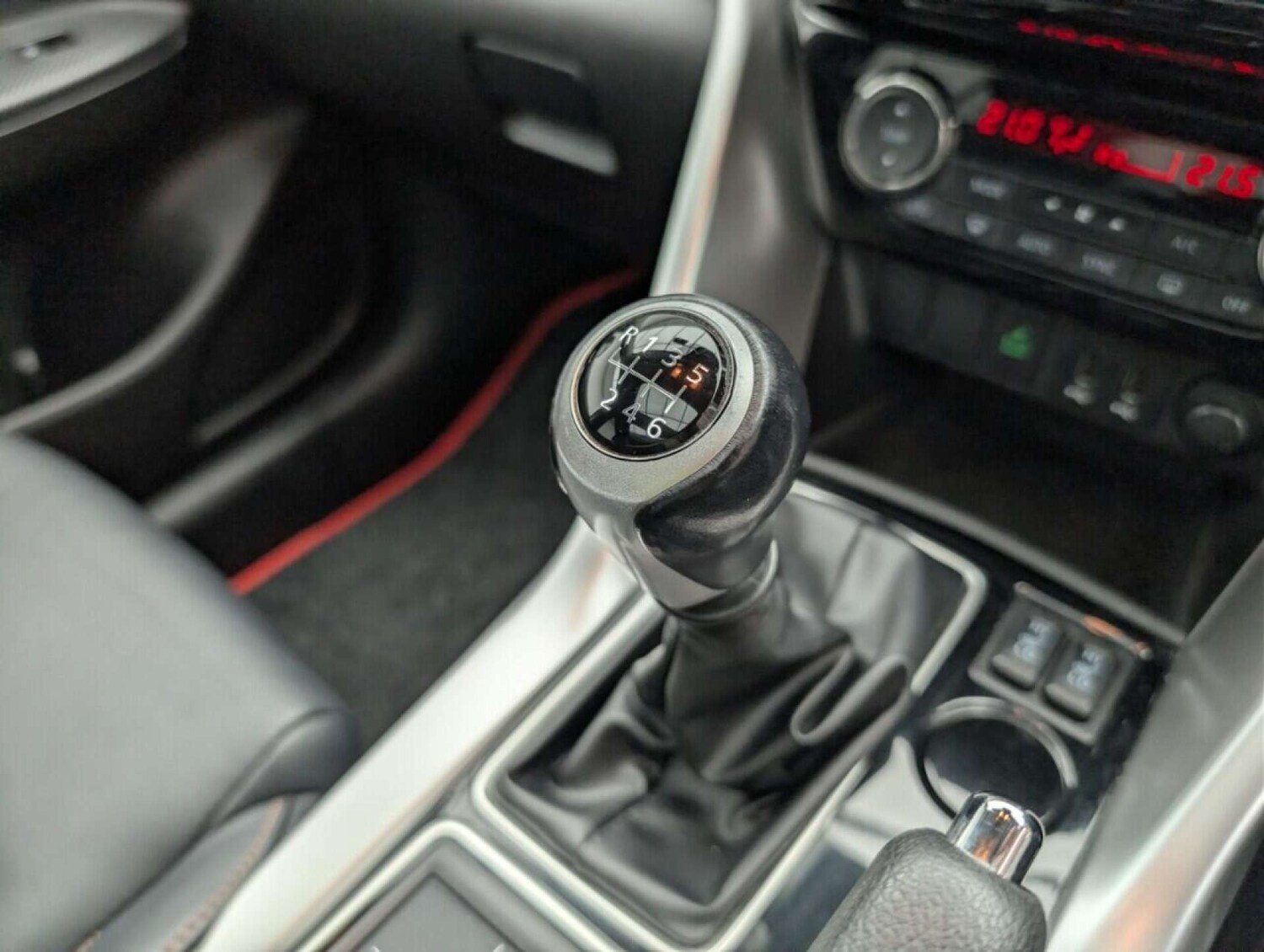 Used Mitsubishi Eclipse Cross 2019 for sale - 77714120: Photo 17