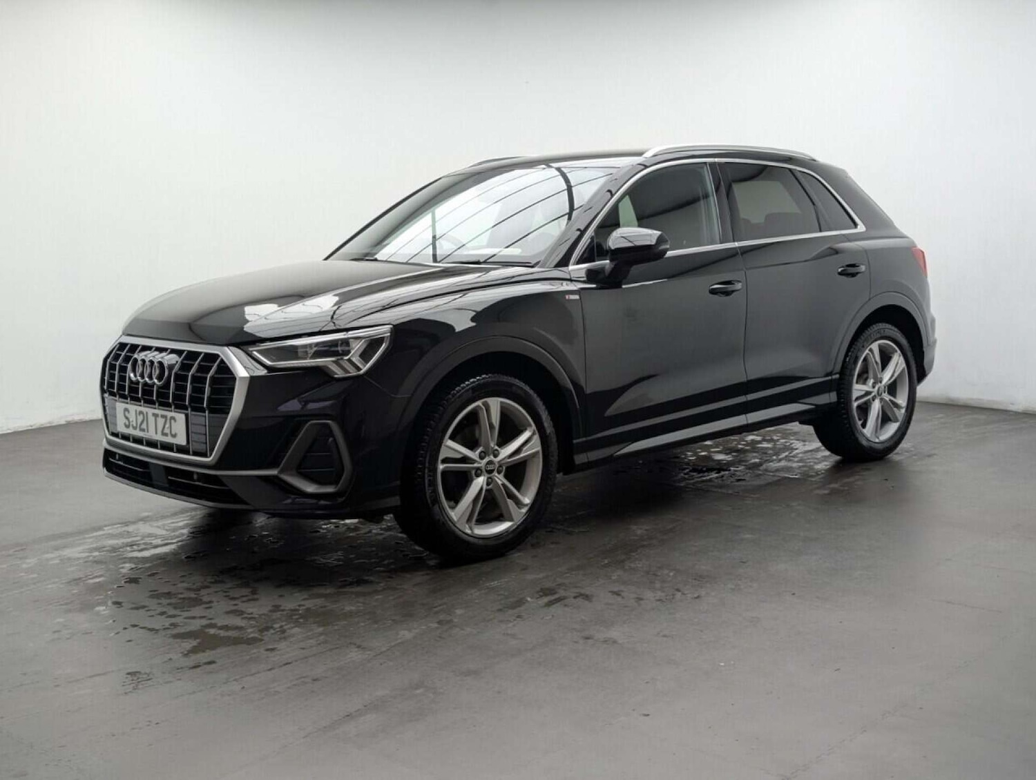 Used Audi Q3 2021 for sale - 77713421: Photo 4