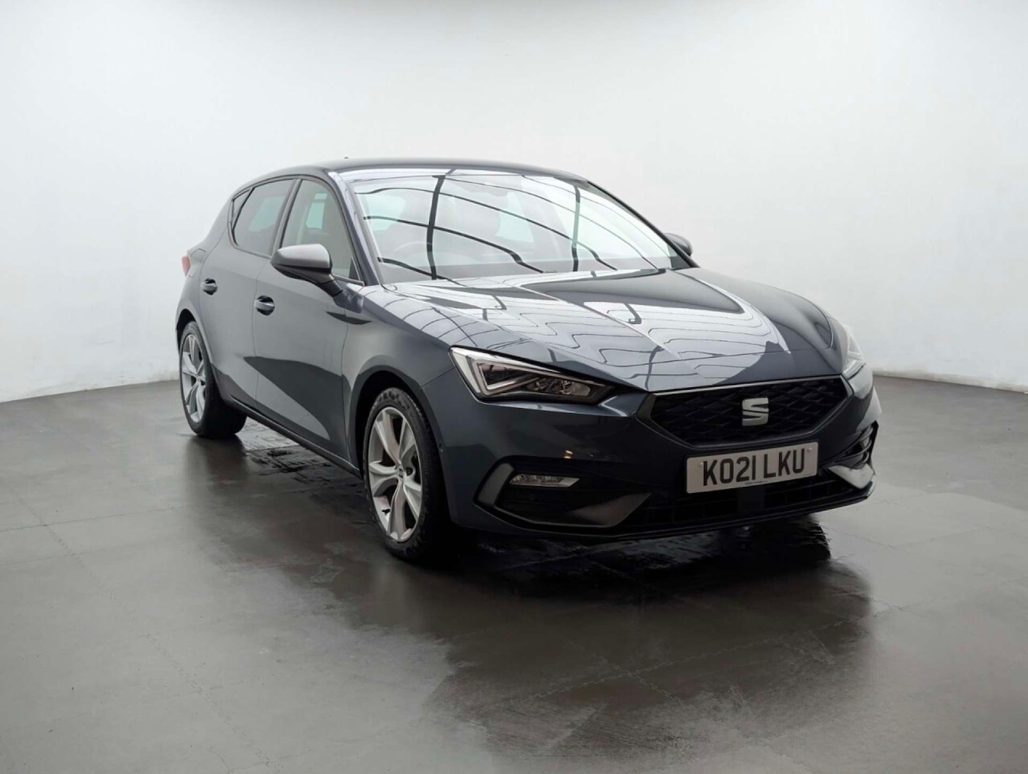 Used SEAT Leon 2021 for sale - 77803665: Photo 2
