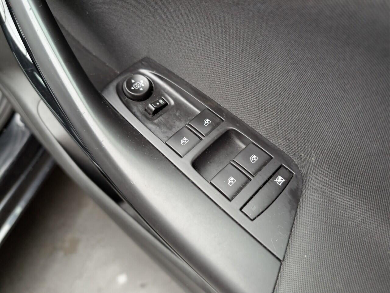 Used Vauxhall Astra 2016 for sale - 76765889: Photo 21