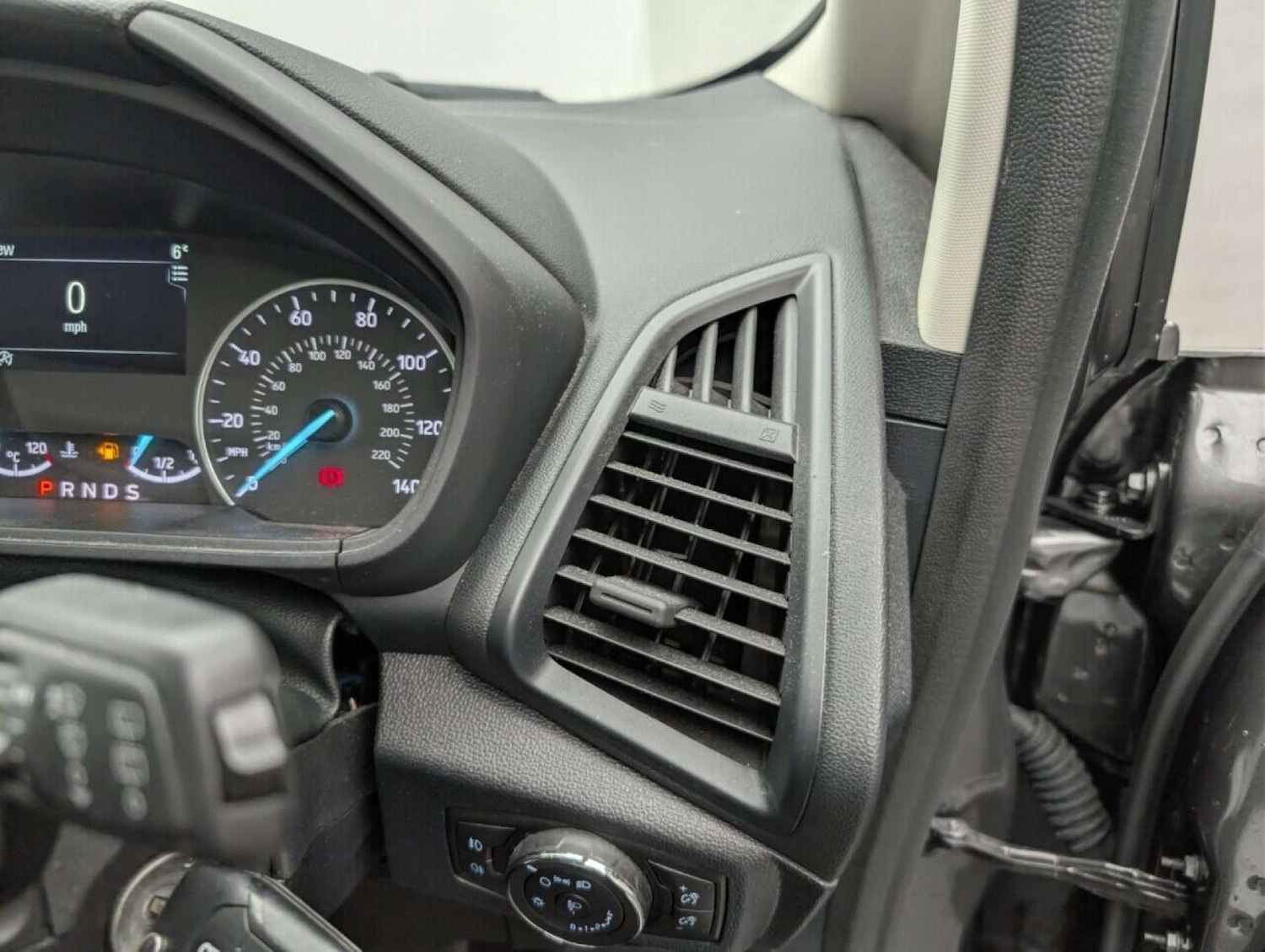 Used Ford Ecosport 2018 for sale - 77891804: Photo 24